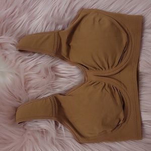 New Listing!! Brand New RHONDA SHEAR SEAMLESS UNDERWIRE AHH BRA-S